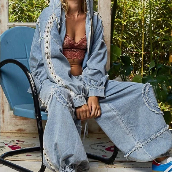 P52 POL Denim Jacket with Lace Details - Picture 4 of 6